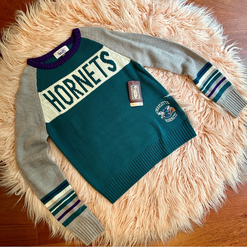 NWT Charlotte Hornets Knit Sweater NBA Touch Hardwood Classics